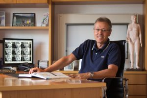 Dr. med Helmut Albert
